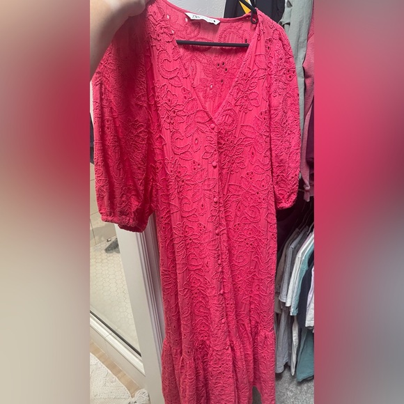 Dresses & Skirts - Zara Coral Eyelet dress